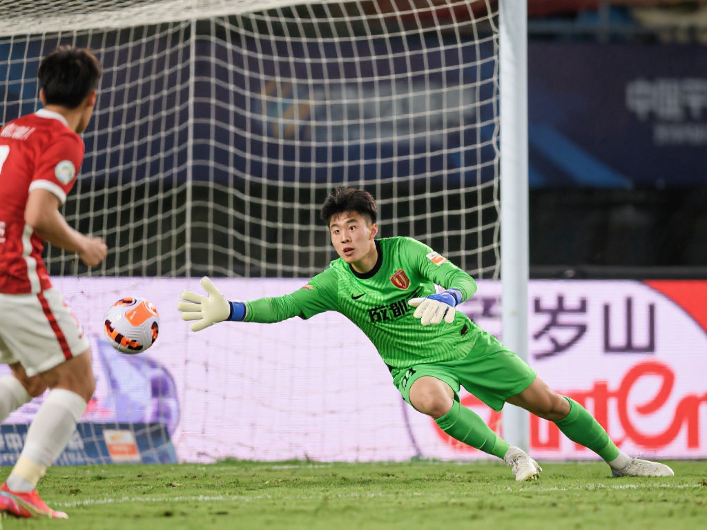 中国男足奥运之旅：参赛次数与历史战绩回顾